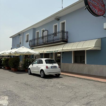 Hotel Ristorante Amalfitana Dello Exterior photo
