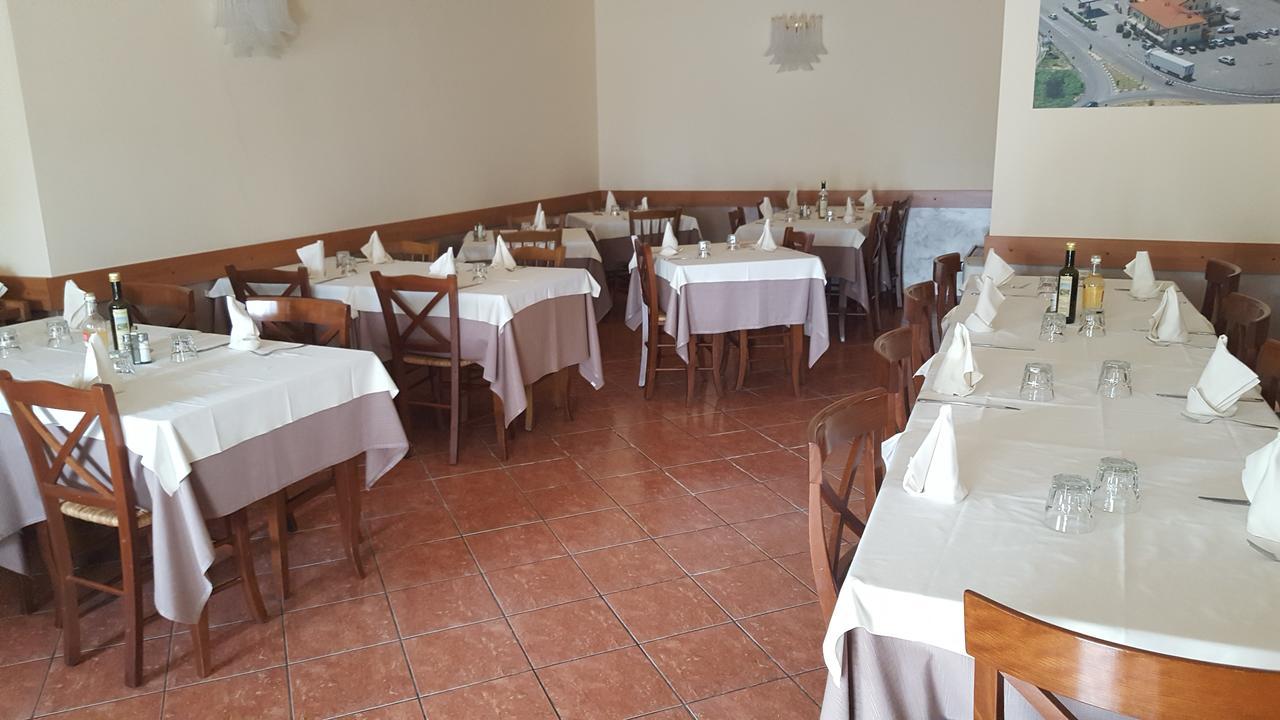Hotel Ristorante Amalfitana Dello Exterior photo